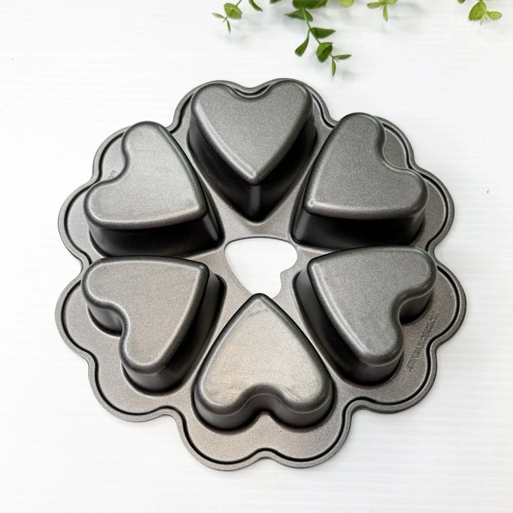 Mini Heart-Shaped Non-Stick Baking Mold William Sonoma